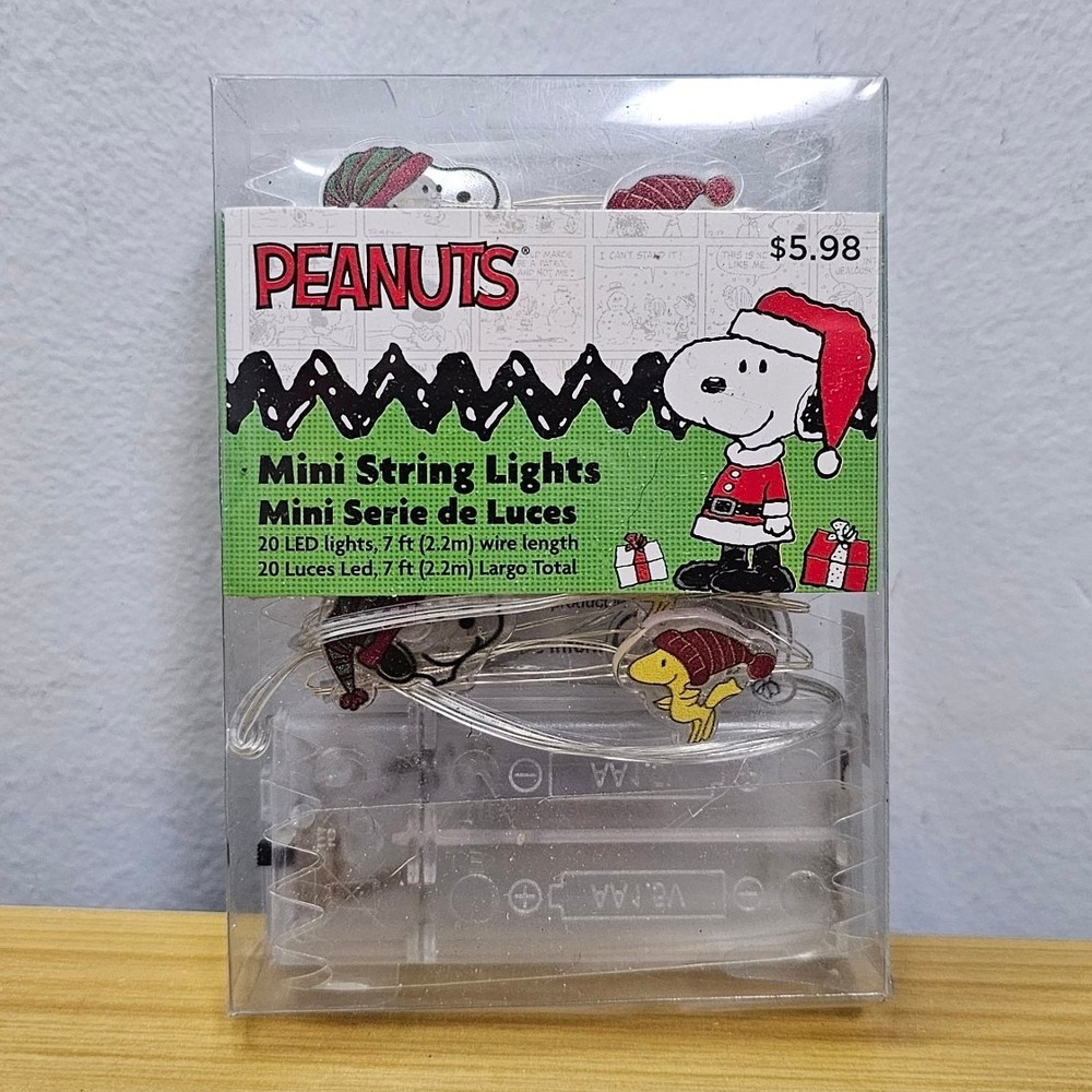 Peanuts Snoopy & Woodstock Mini String Lights 20 LED 7 Ft Indoor Holiday Decor